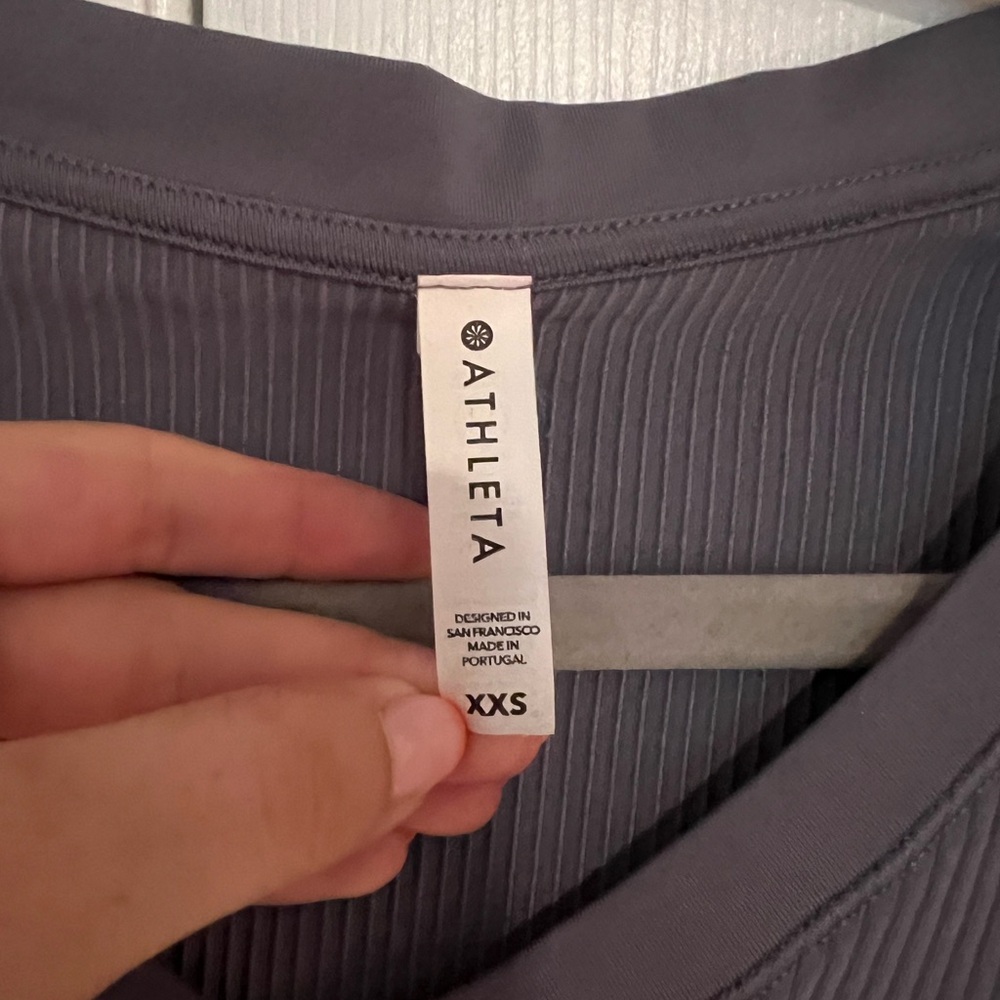 Athleta Charcoal Ribbed Tee